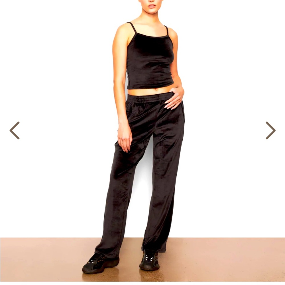 Skims velour pant